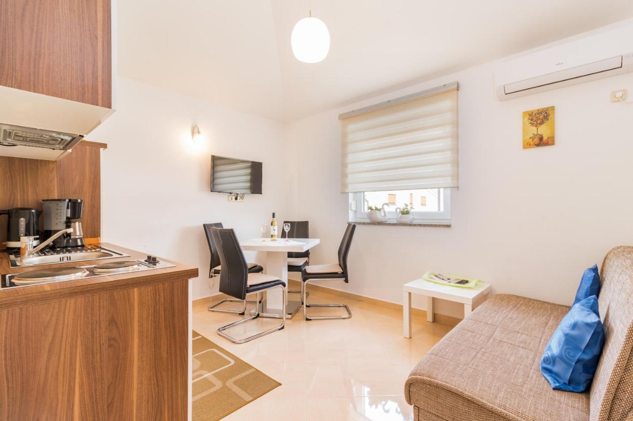 Apartment Simic In Fazana App 4 Bagian luar foto
